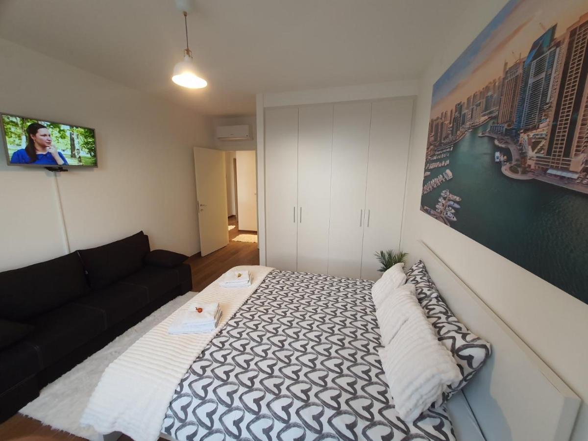 Waterfront - Na Vodi Apartment *