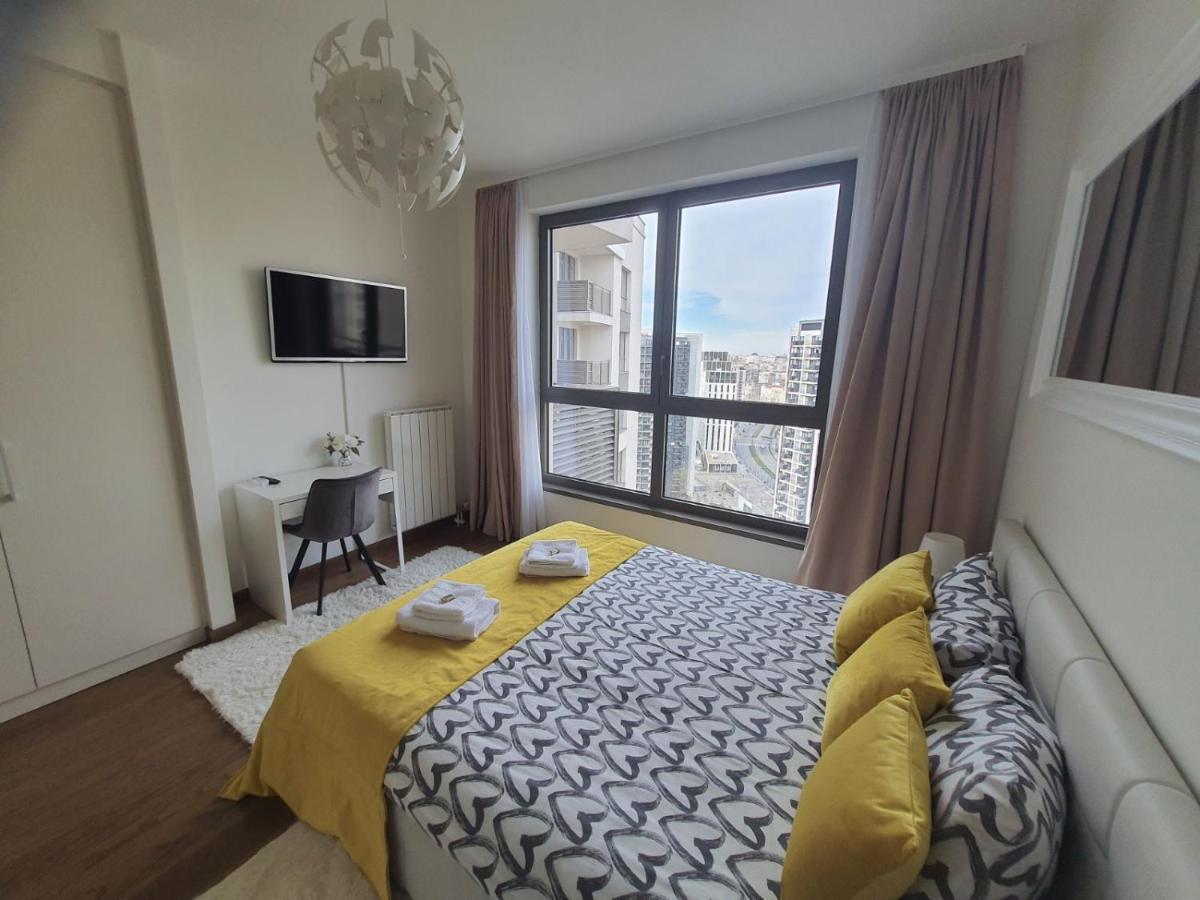 Apartment Waterfront - Na Vodi
