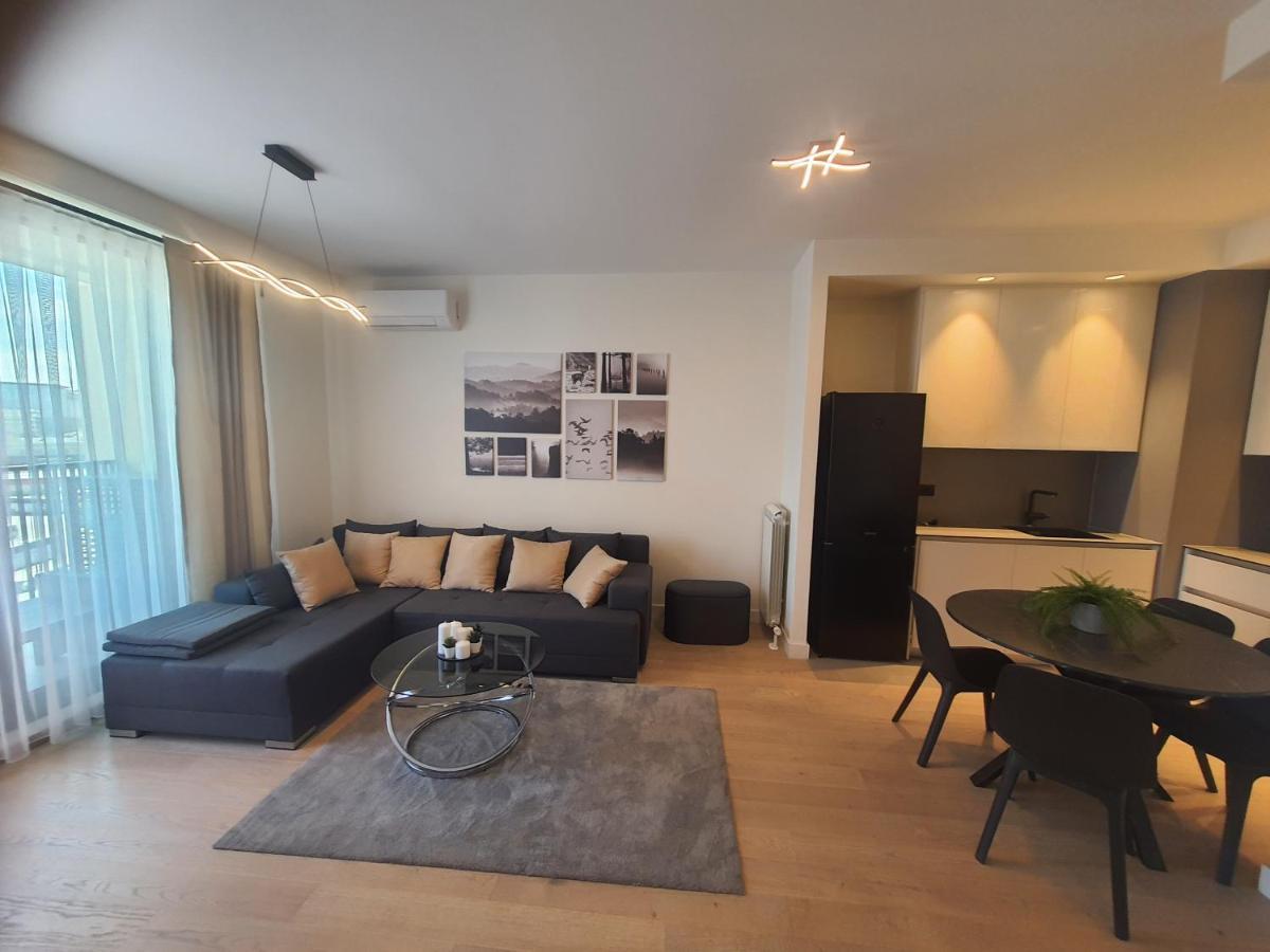 Apartment Waterfront - Na Vodi *